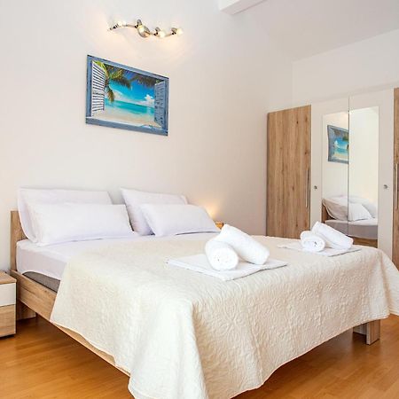 Apartments Adisa Omiš Exterior foto