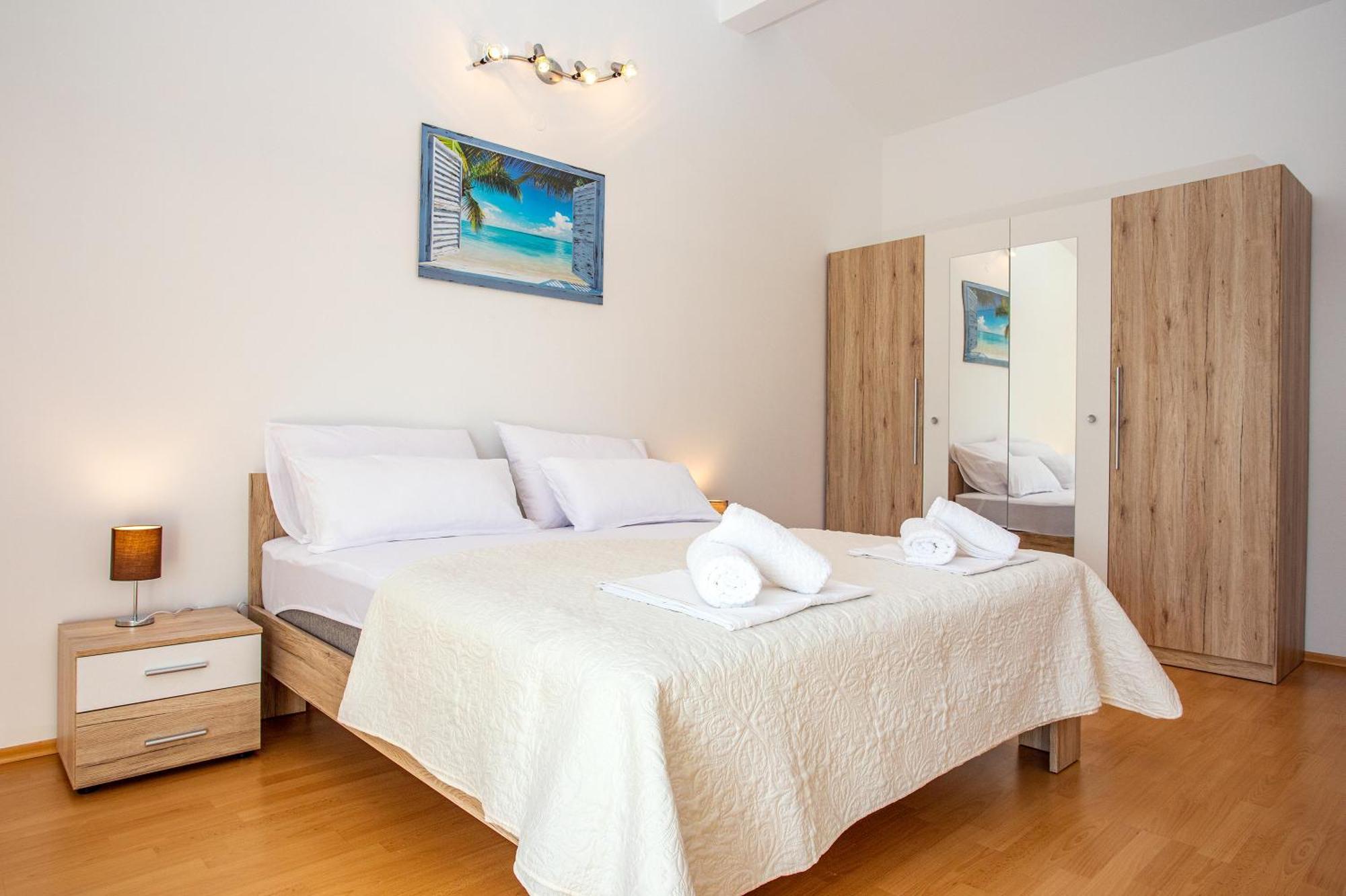 Apartments Adisa Omiš Exterior foto