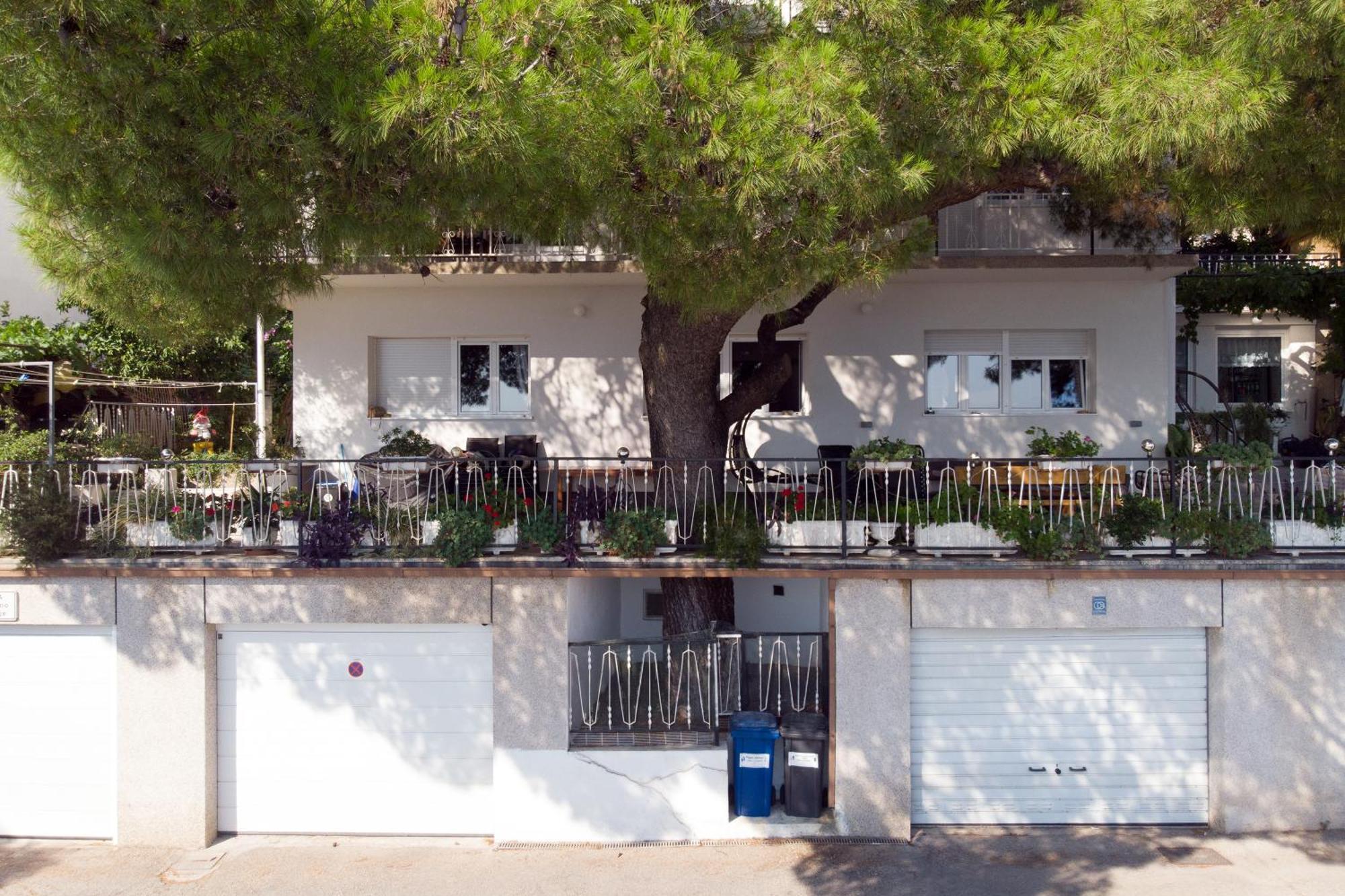 Apartments Adisa Omiš Exterior foto